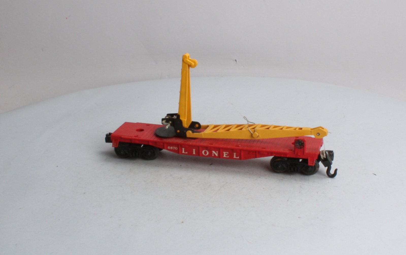 Lionel 6670 Vintage O Flatcar w/ Boom