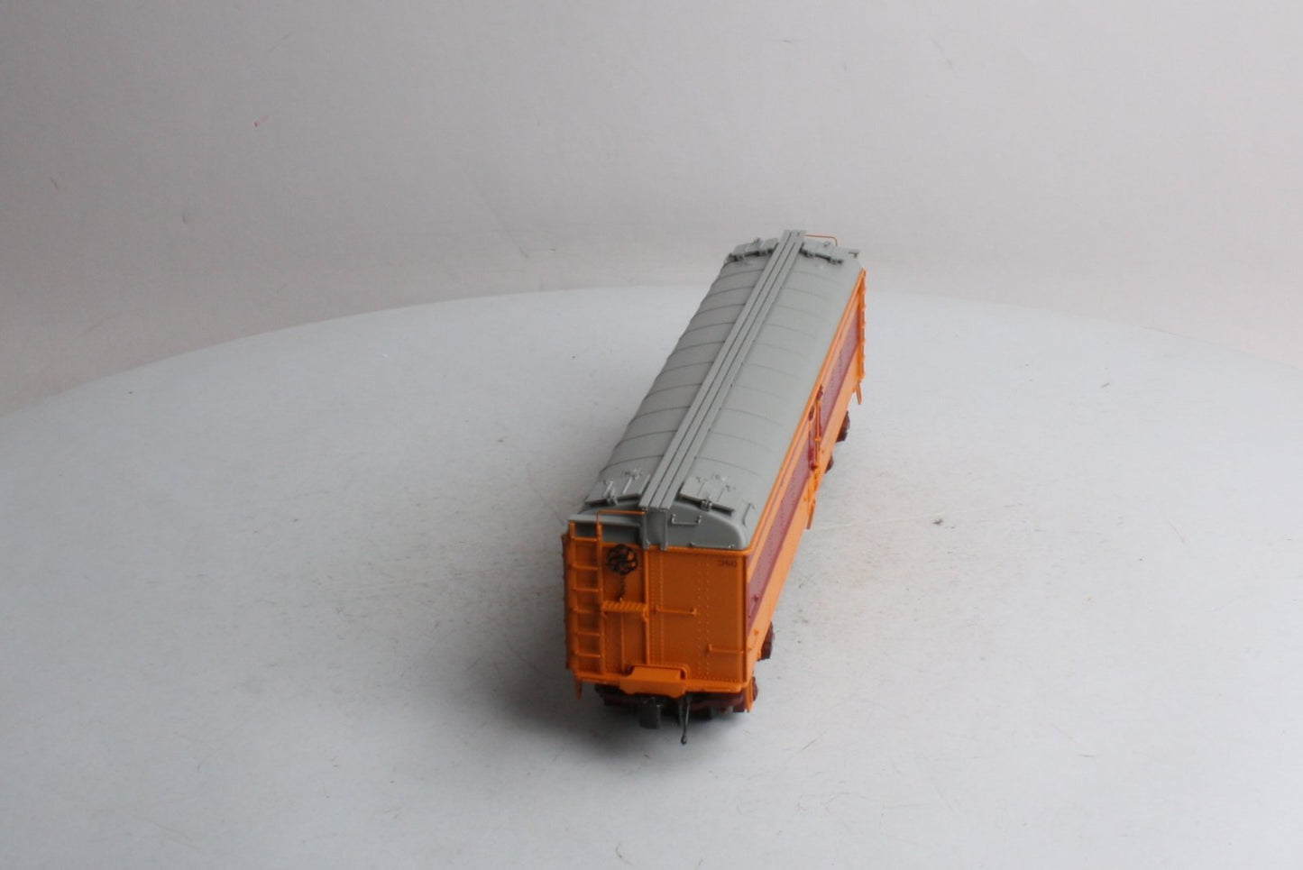 MTH 20-94179 Milwaukee Road/Hiawatha R50B Express Reefer Car