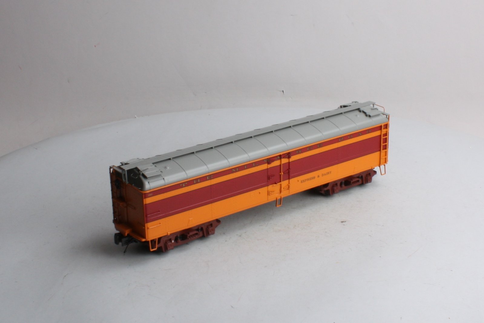 MTH 20-94179 Milwaukee Road/Hiawatha R50B Express Reefer Car