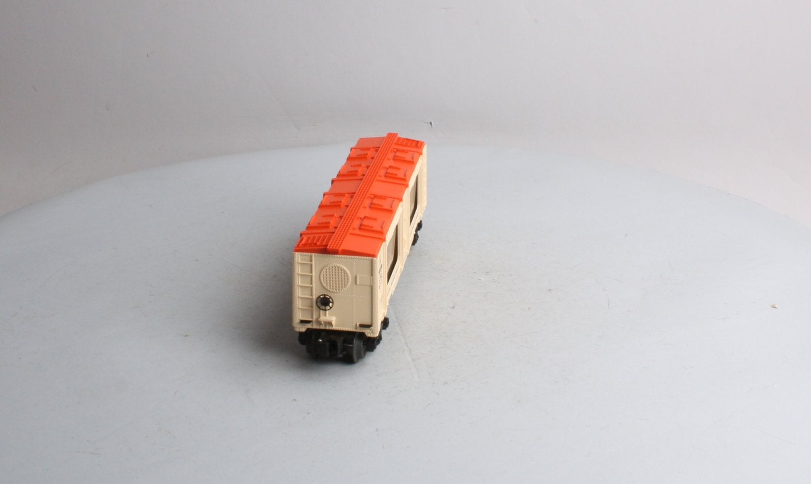 Lionel 6-19675 Lionel Model Shop Display Car with N&W J Class 600 Loco