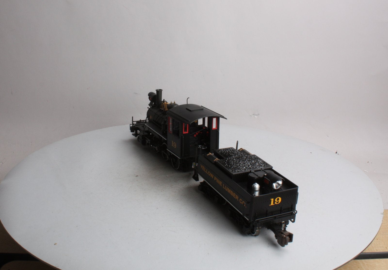 Bachmann 91556 G Yellow Pine Lumber 2-6-0 Steam Loco. & Tender