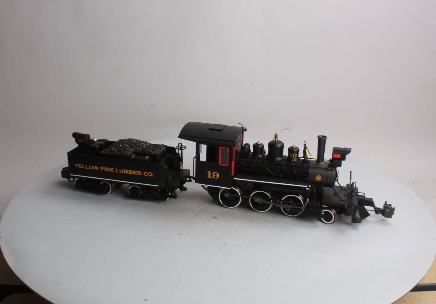 Bachmann 91556 G Yellow Pine Lumber 2-6-0 Steam Loco. & Tender