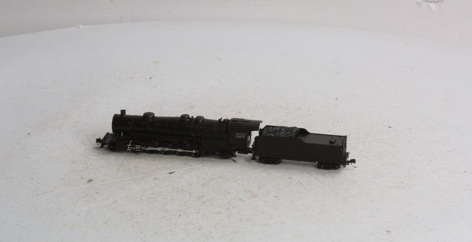 Con-Cor 0001-003900 N Undecorated USRA Heavy 2-10-2 Steam Loco & Tender