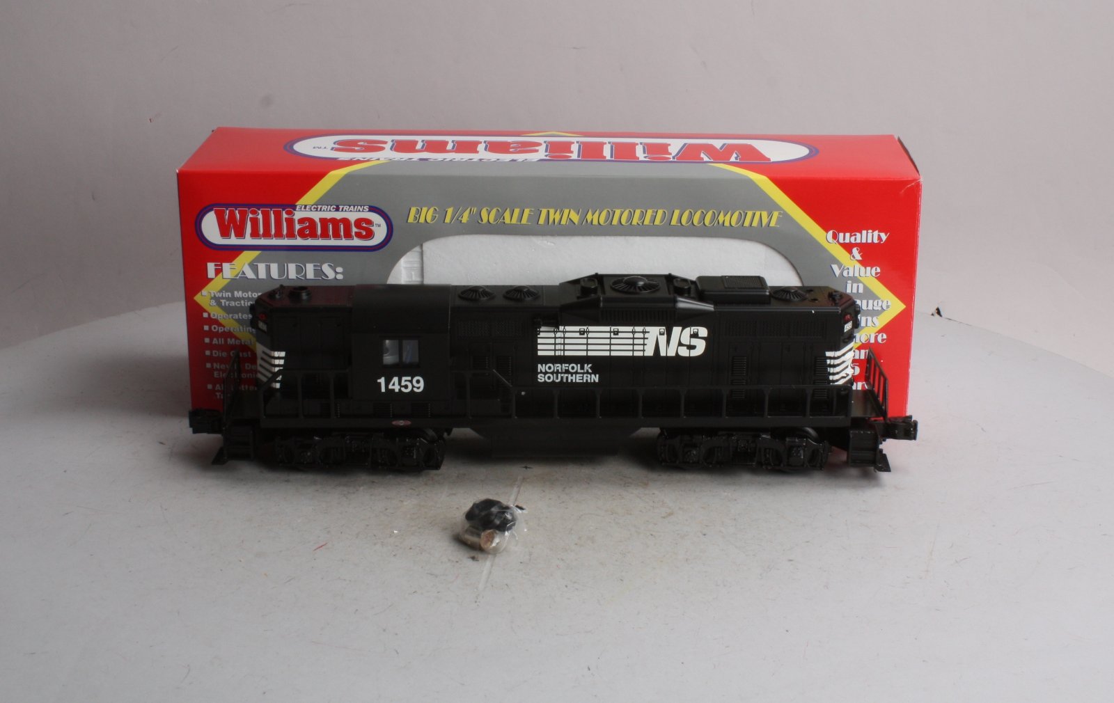 Williams 21415 Norfolk Southern GP9 Powered Diesel Locomotive