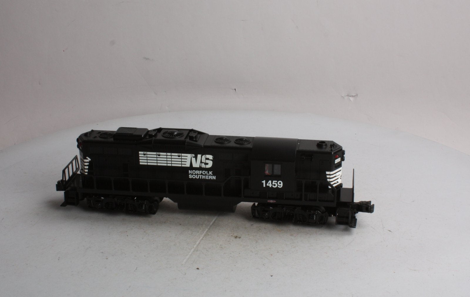 Williams 21415 Norfolk Southern GP9 Powered Diesel Locomotive