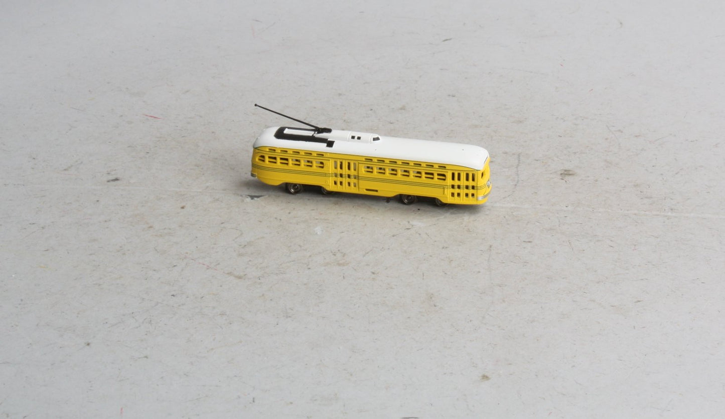 Bachmann 62991 N Scale Cincinnati PCC Trolley