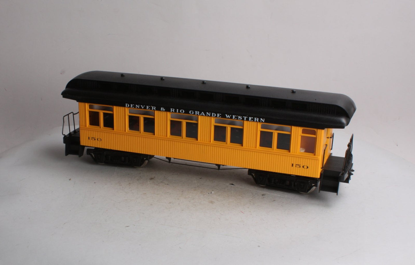 Hartland 06217 G Scale Denver & Rio Grande Western Long Passenger Coach