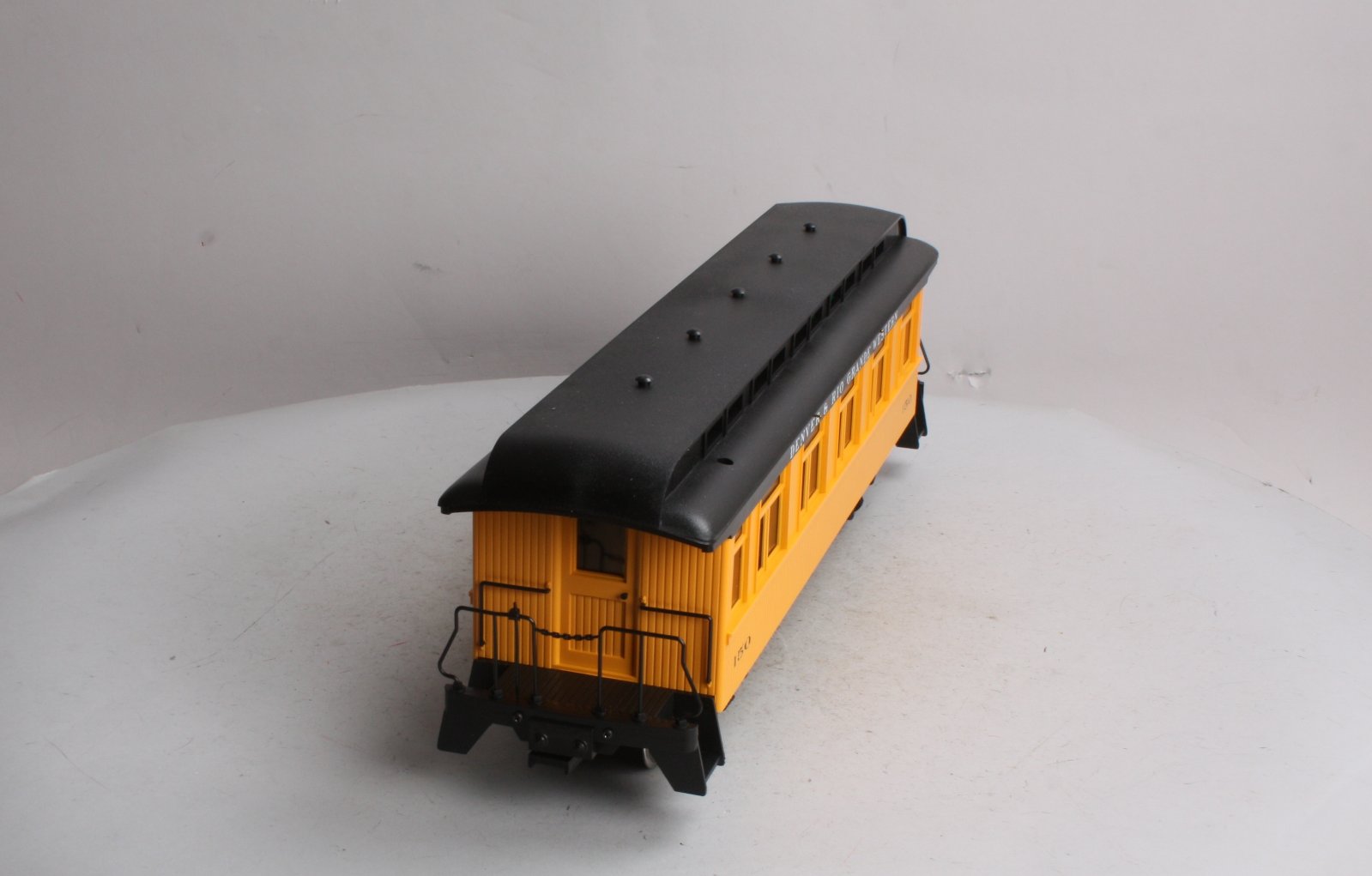Hartland 06217 G Scale Denver & Rio Grande Western Long Passenger Coach