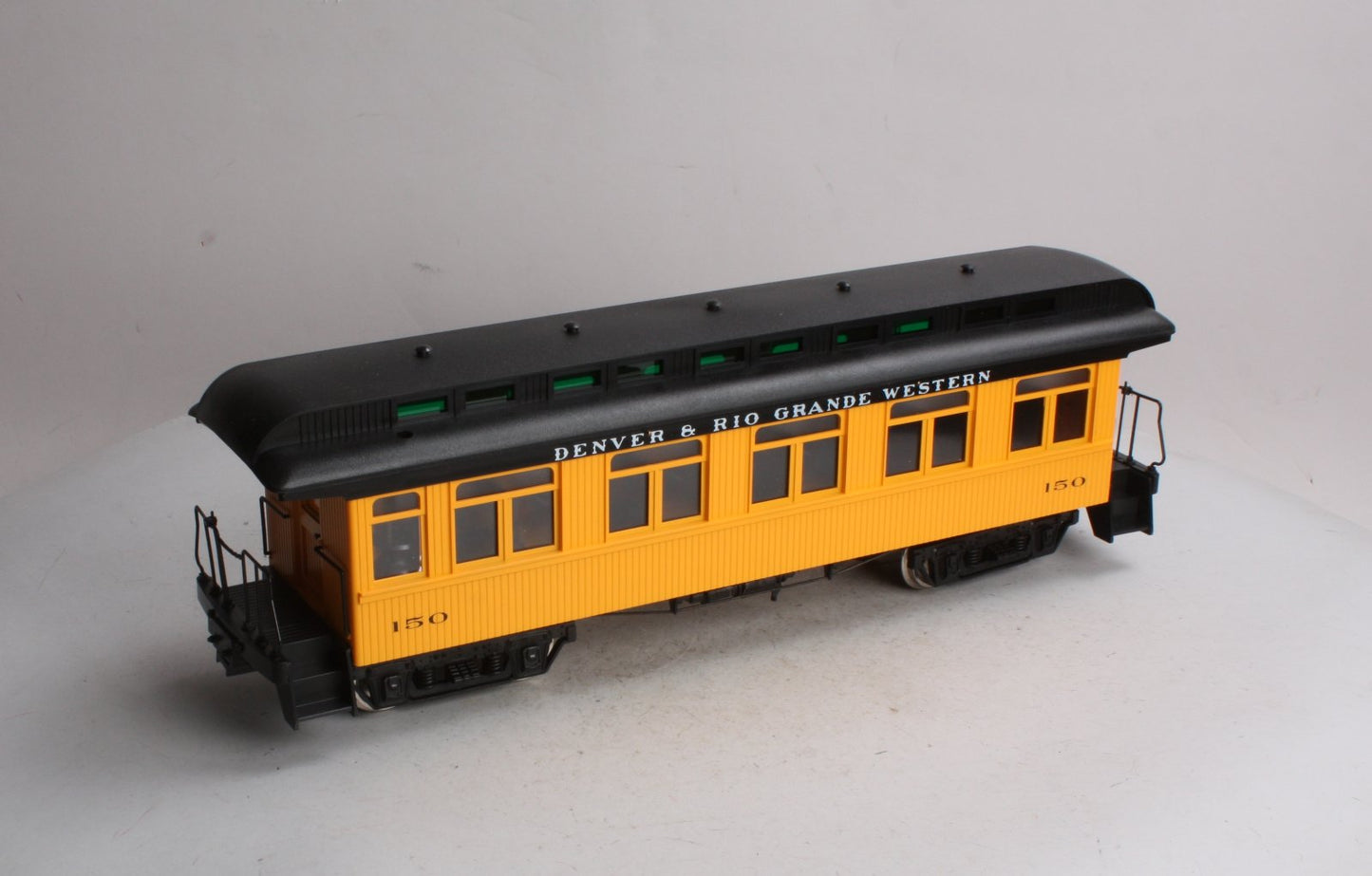 Hartland 06217 G Scale Denver & Rio Grande Western Long Passenger Coach