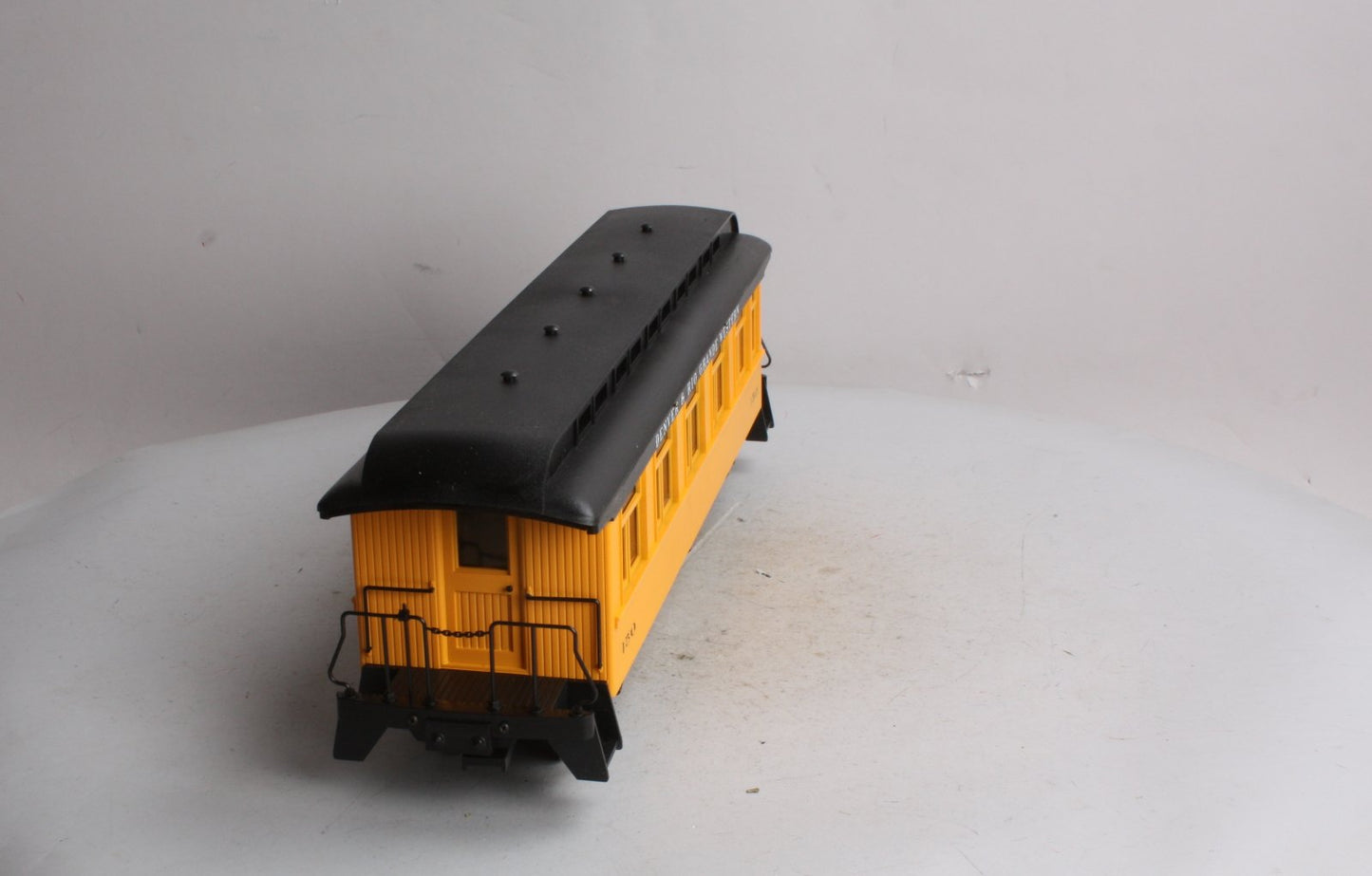 Hartland 06217 G Scale Denver & Rio Grande Western Long Passenger Coach