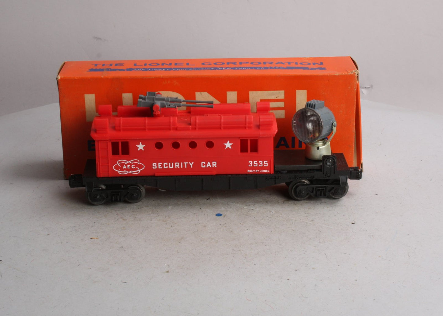 Lionel 3535 Vintage O AEC Security Car with Operating Searchlight