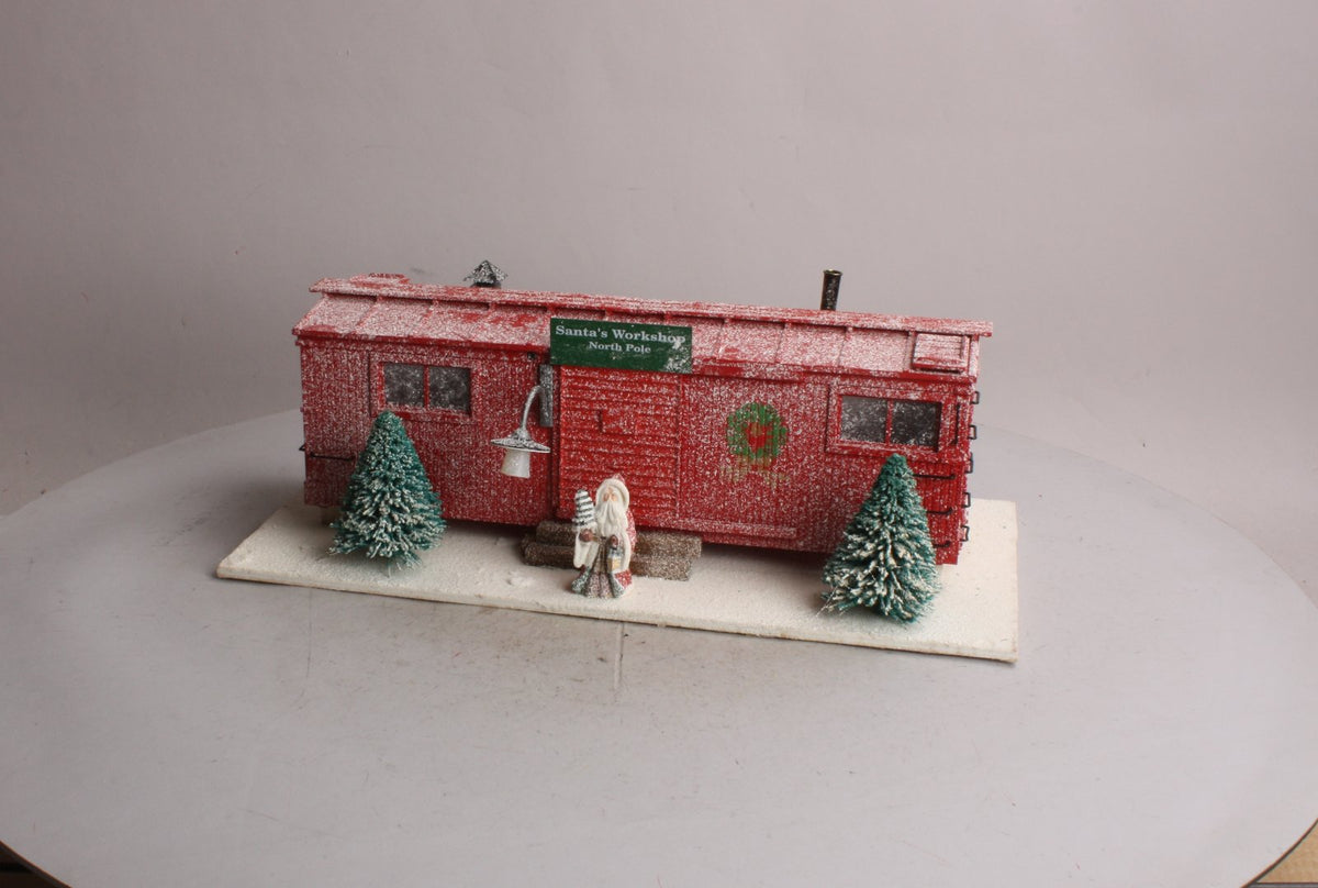USA Trains 1940C G Christmas Santa's Workshop North Pole with Smoke