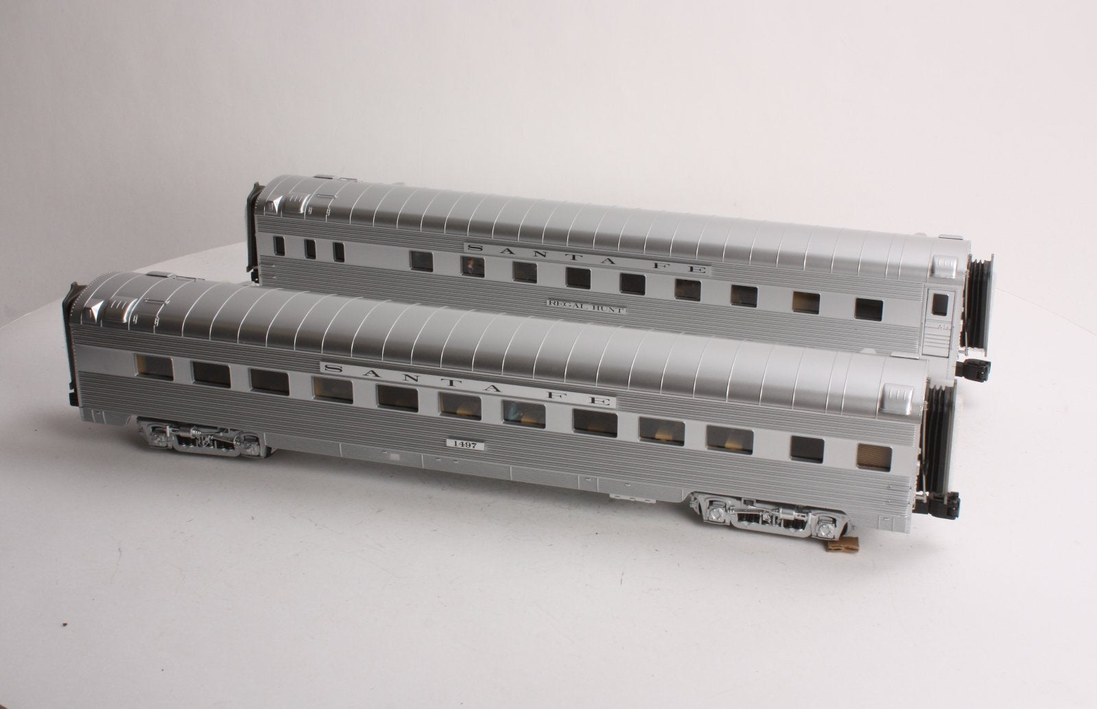 MTH 20-66196 O Santa Fe 70' Streamlined Sleeper/Diner Set (Set of 2)