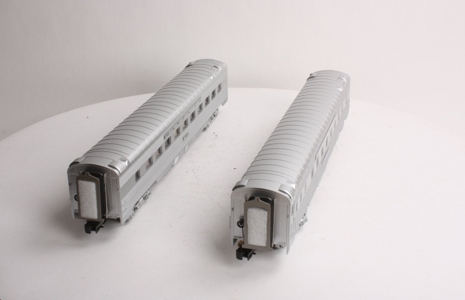MTH 20-66196 O Santa Fe 70' Streamlined Sleeper/Diner Set (Set of 2)