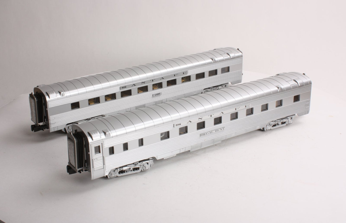 MTH 20-66196 O Santa Fe 70' Streamlined Sleeper/Diner Set (Set of 2)