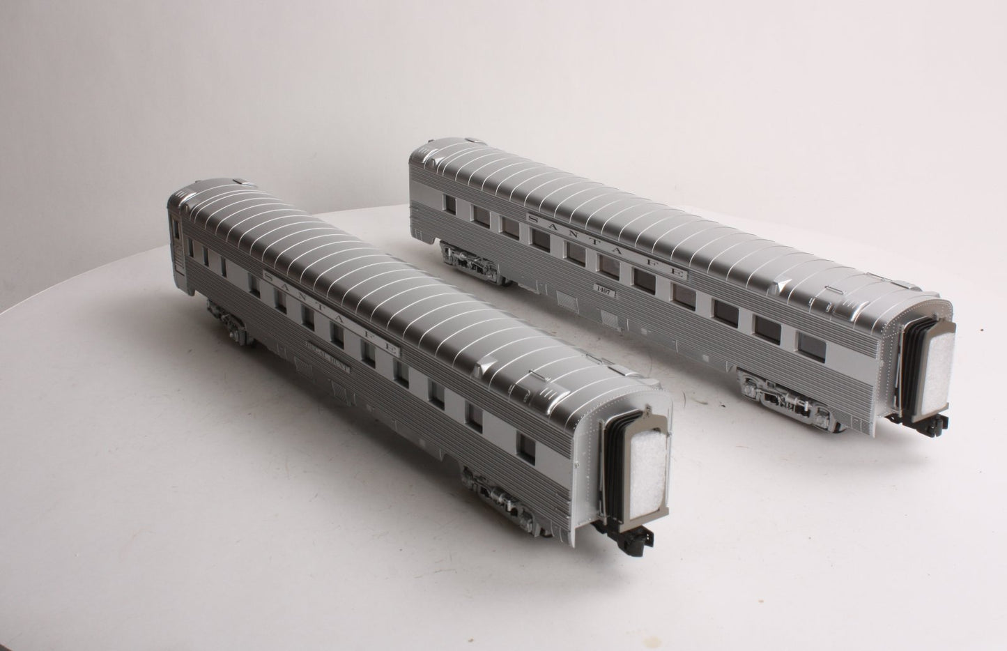 MTH 20-66196 O Santa Fe 70' Streamlined Sleeper/Diner Set (Set of 2)