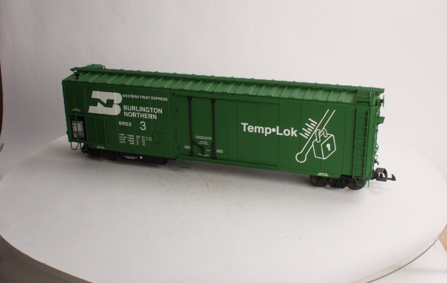 USA Trains R16706 G Burlington Northern 50' Mechanical Refrigerator Car #3 Green