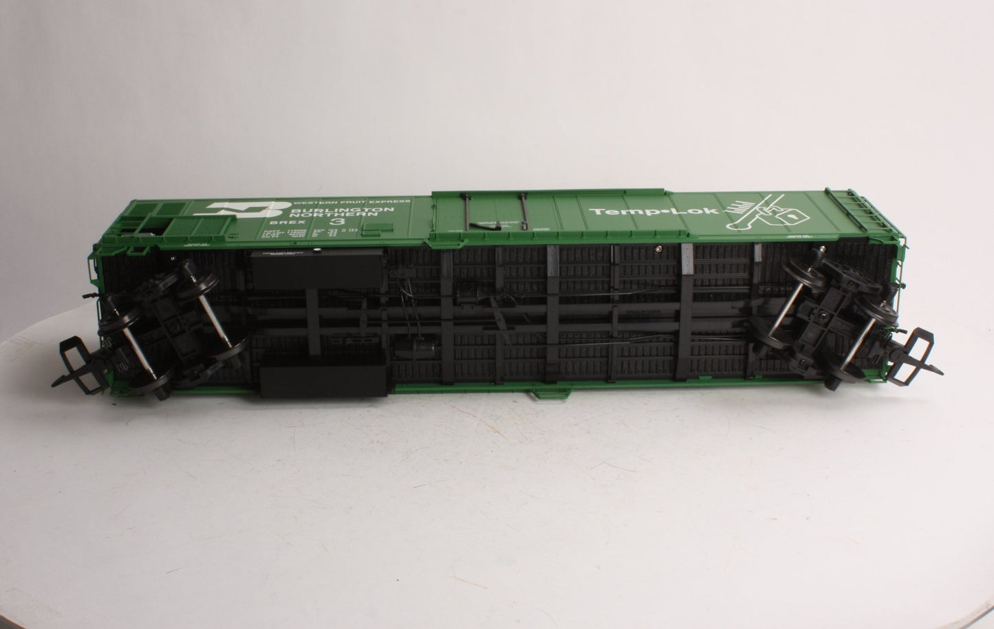 USA Trains R16706 G Burlington Northern 50' Mechanical Refrigerator Car #3 Green