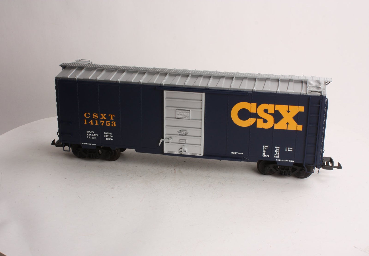 USA Trains R19208A G CSX 40' Boxcar #141753