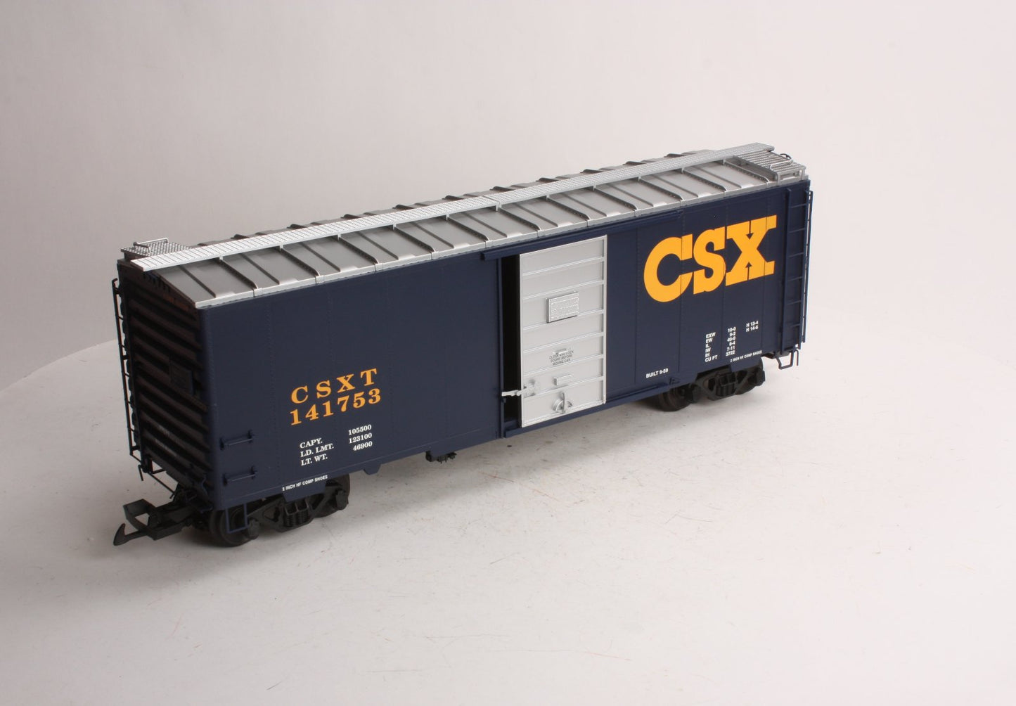 USA Trains R19208A G CSX 40' Boxcar #141753