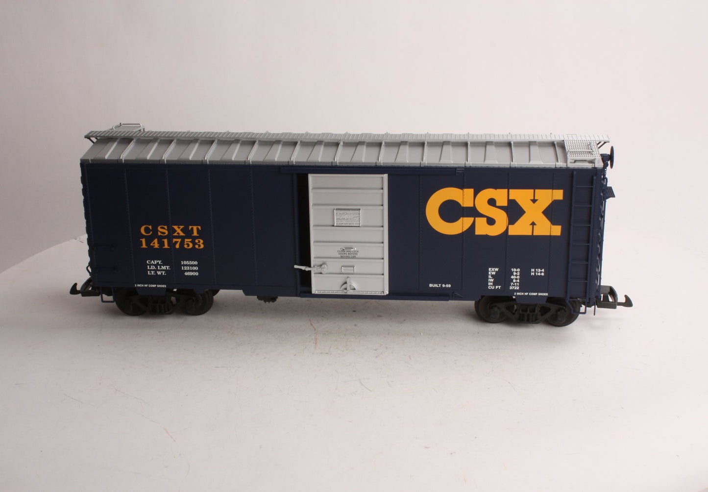 USA Trains R19208A G CSX 40' Boxcar #141753