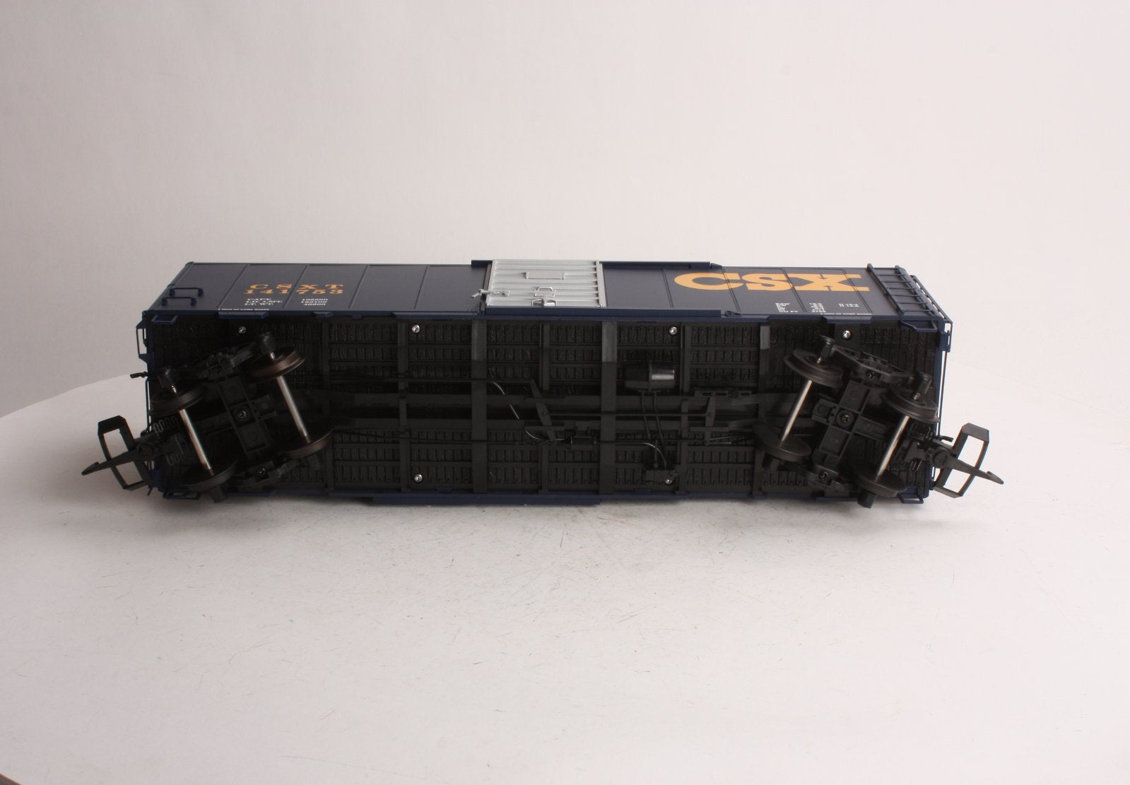 USA Trains R19208A G CSX 40' Boxcar #141753