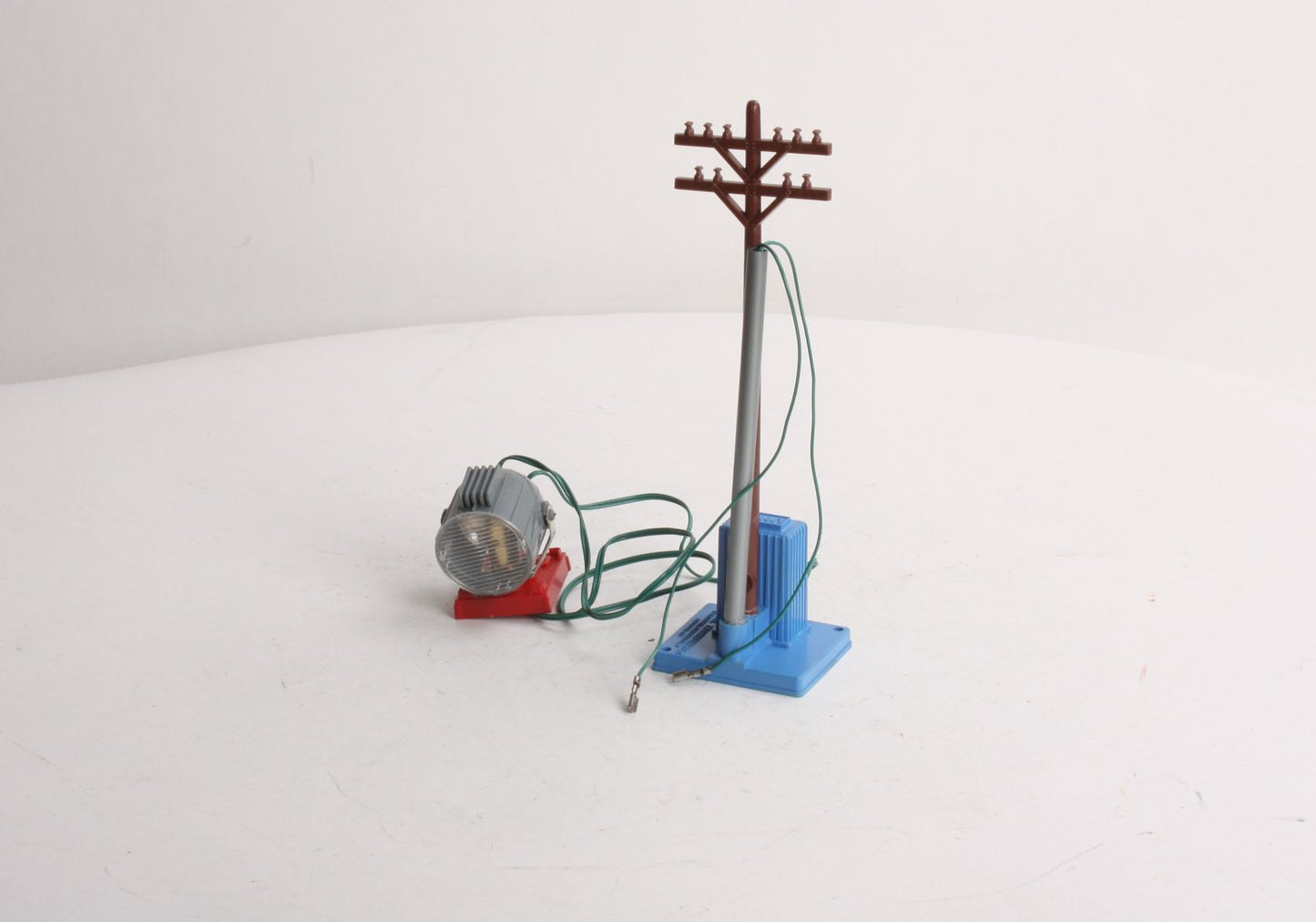 Lionel 3530-50 Vintage O Transformer Pole in Separate Sale Box