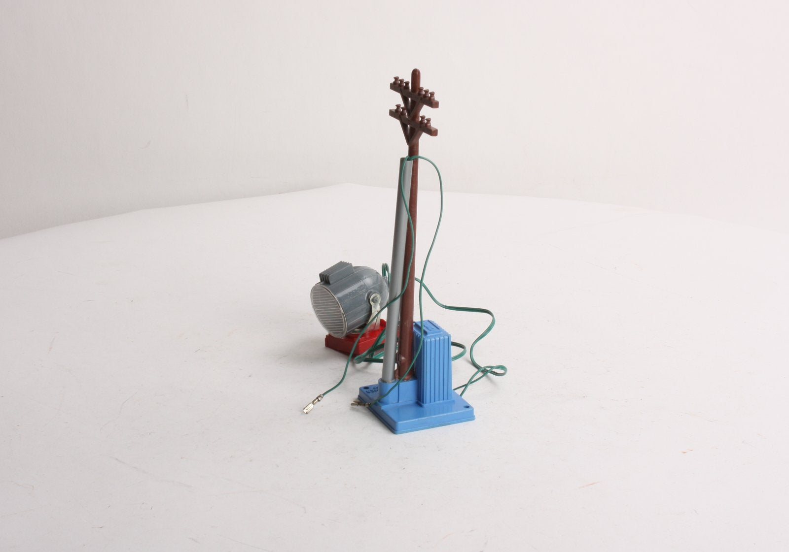 Lionel 3530-50 Vintage O Transformer Pole in Separate Sale Box