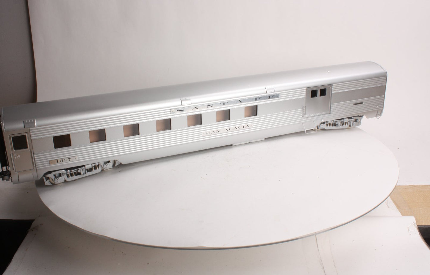 USA Trains 310003 G Scale Santa Fe "San Acacia" Combine Car - Metal Wheels