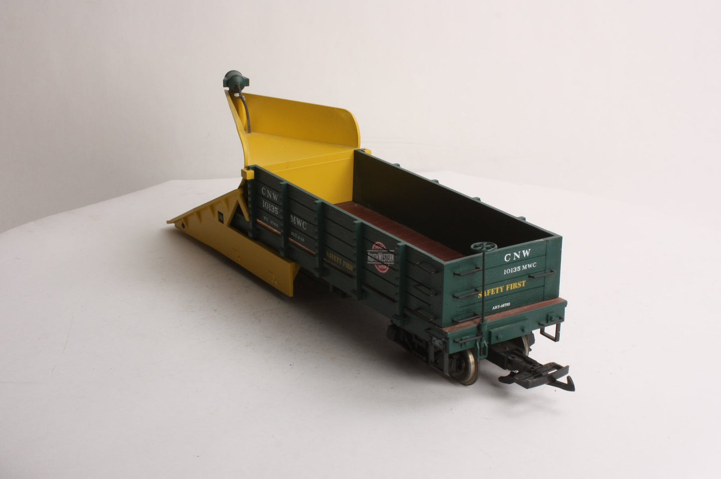 Aristo-Craft 46703 C&NW Wedge Snow Plow