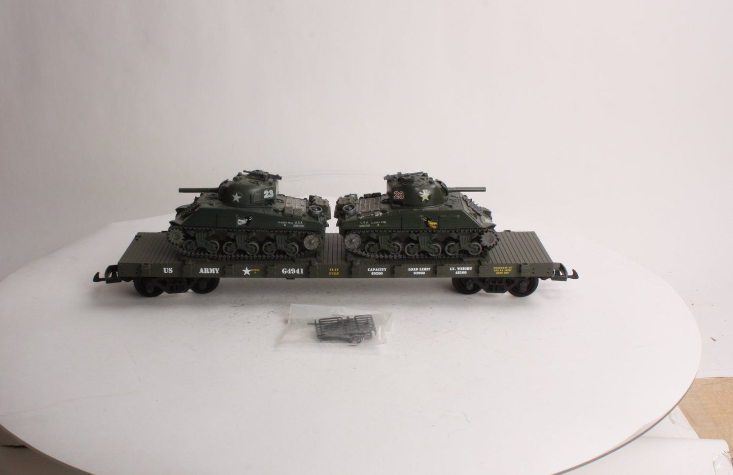 USA Trains R1740 G U.S. Army Flat Car with Tanks #G4941