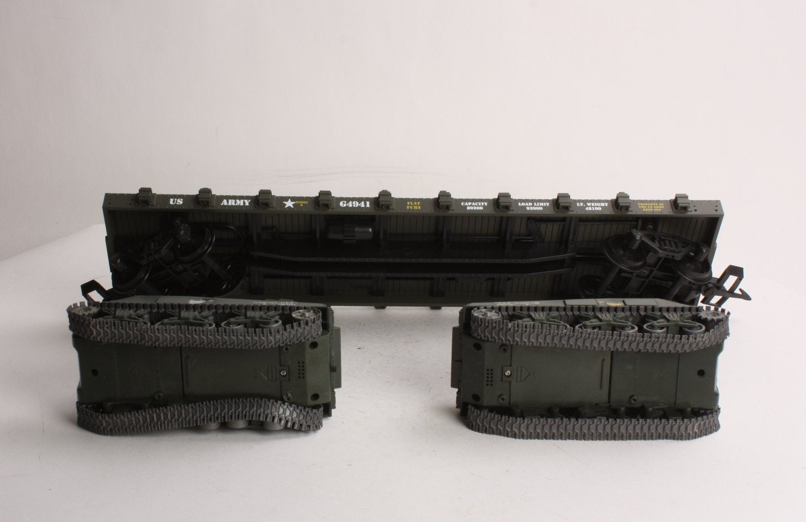 USA Trains R1740 G U.S. Army Flat Car with Tanks #G4941