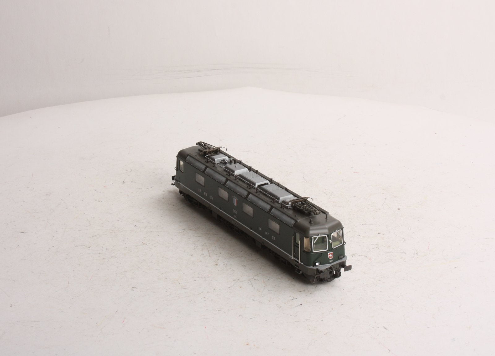 Marklin 37324 HO Scale Serie Re 6/6 Electric Locomotive