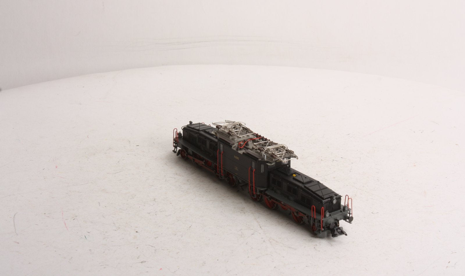 Trix 22955 HO Scale Serie Ce 6/8 II Crocodile Electric Locomotive