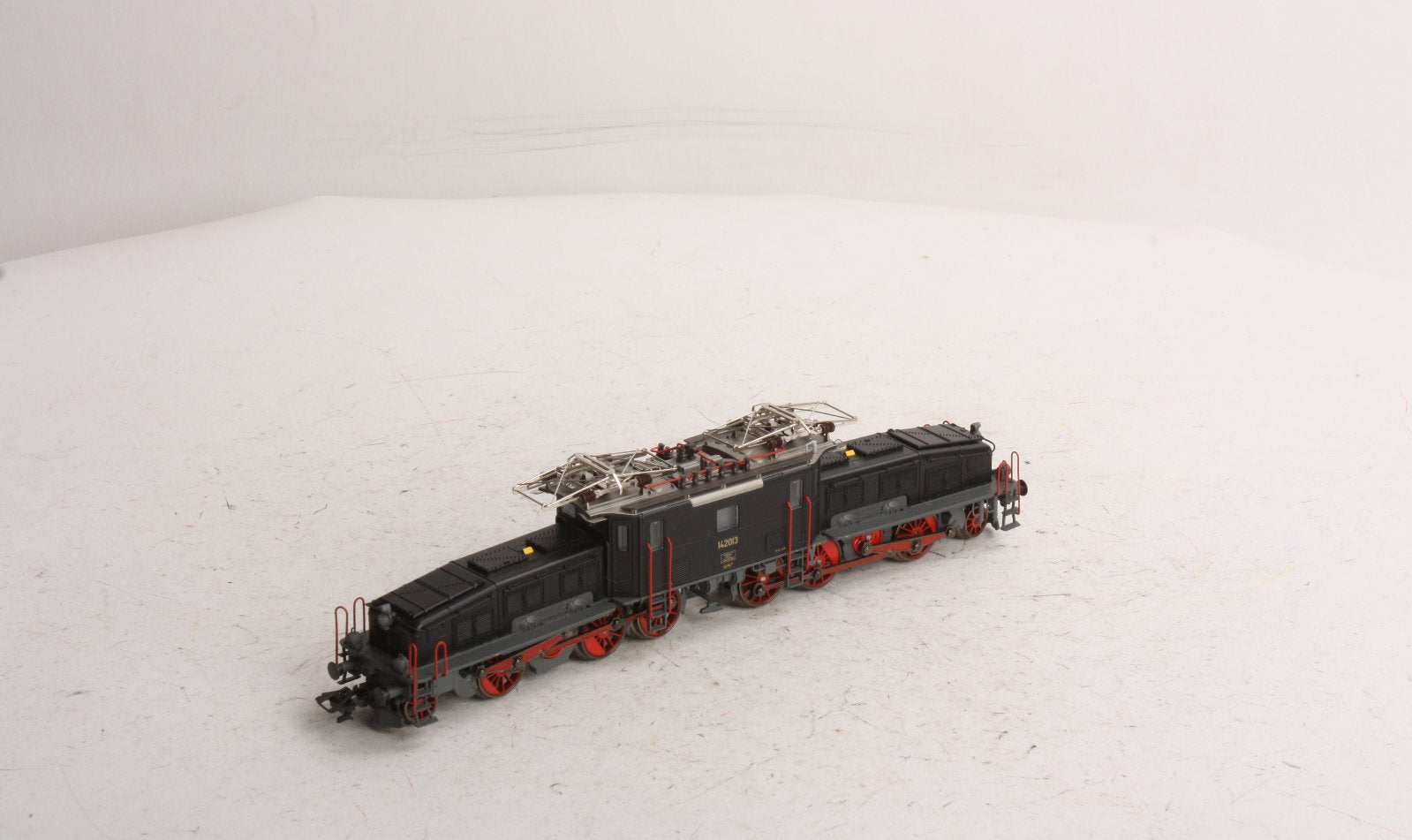 Trix 22955 HO Scale Serie Ce 6/8 II Crocodile Electric Locomotive