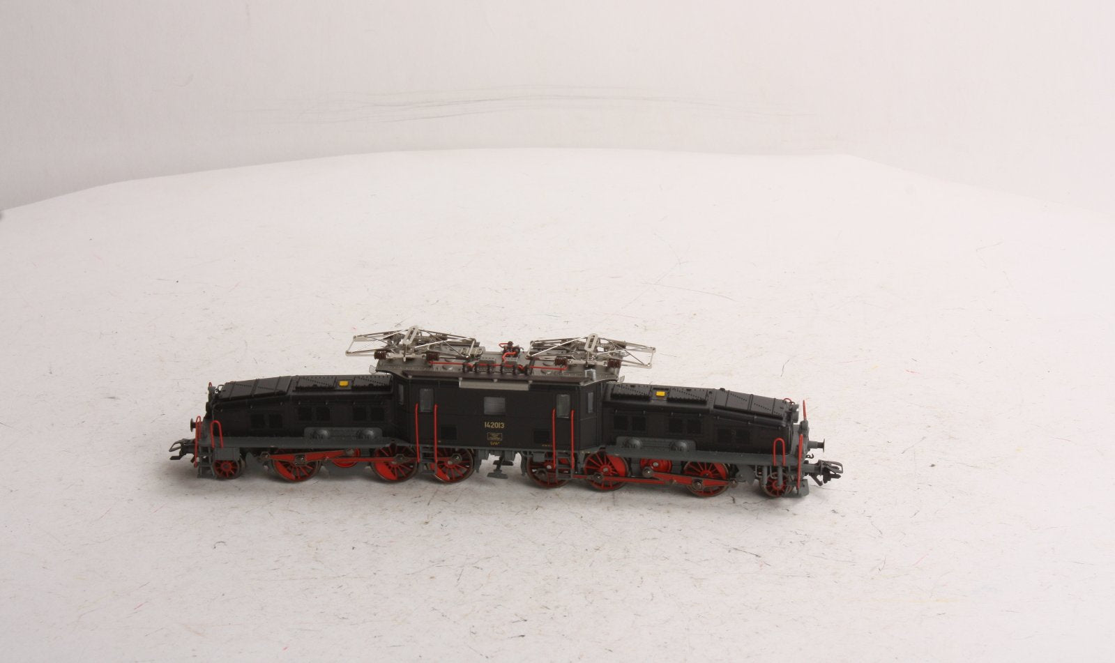 Trix 22955 HO Scale Serie Ce 6/8 II Crocodile Electric Locomotive