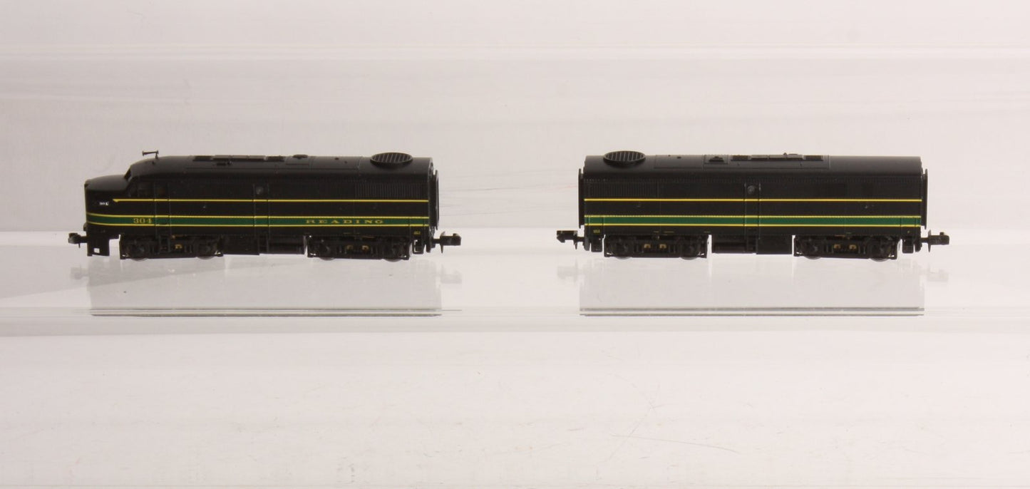 Life Like 7454 N Scale Reading FA1 A/B Diesel Locomotives #304