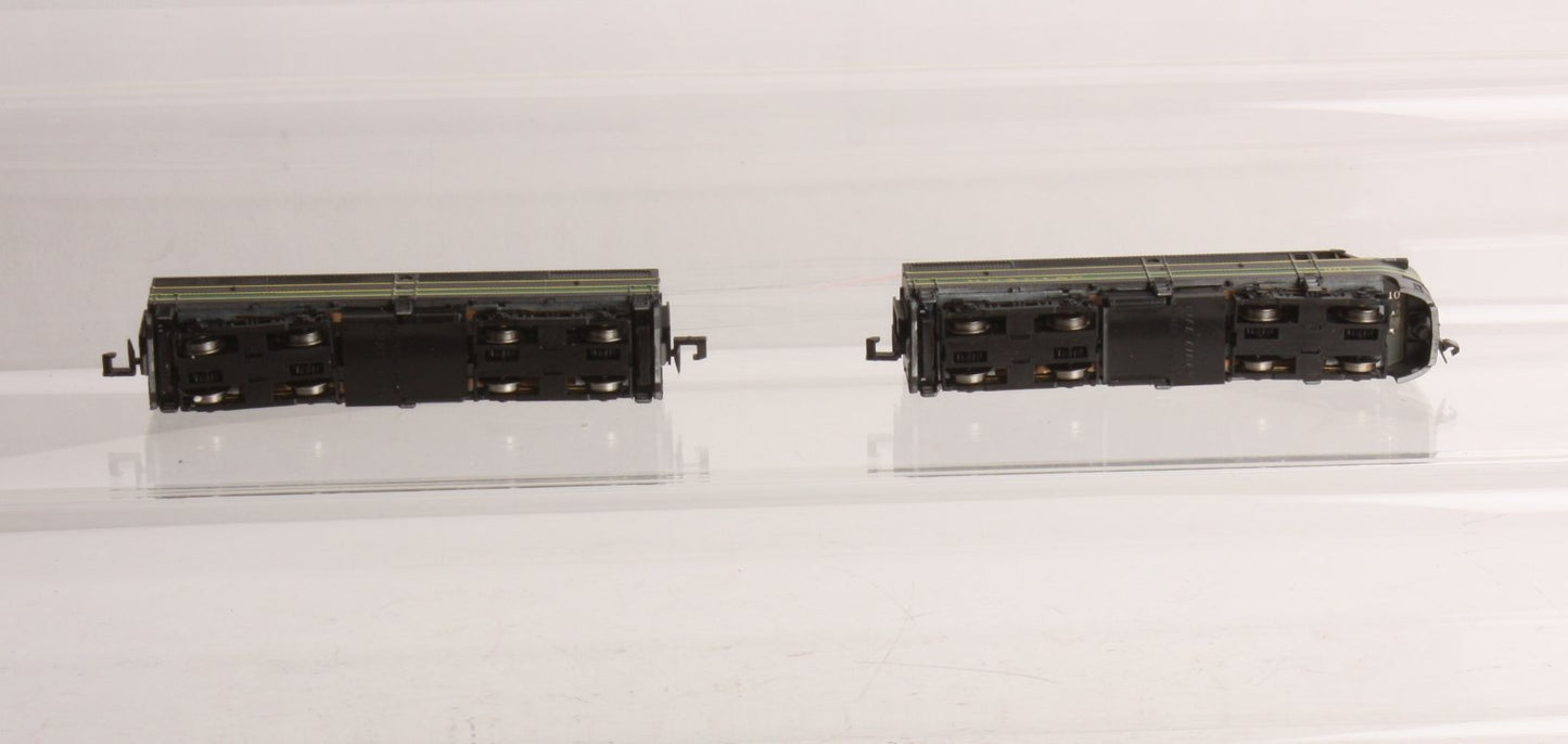 Life Like 7454 N Scale Reading FA1 A/B Diesel Locomotives #304