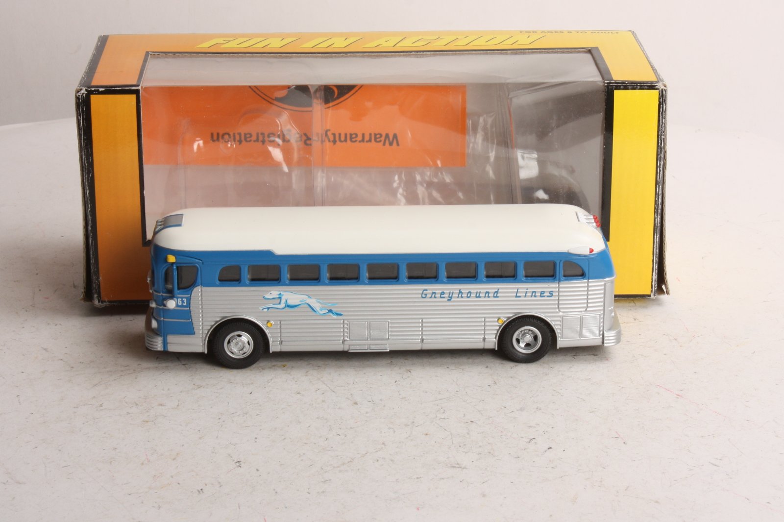 MTH 30-50040 Greyhound - Miami Die-Cast Bus #1963
