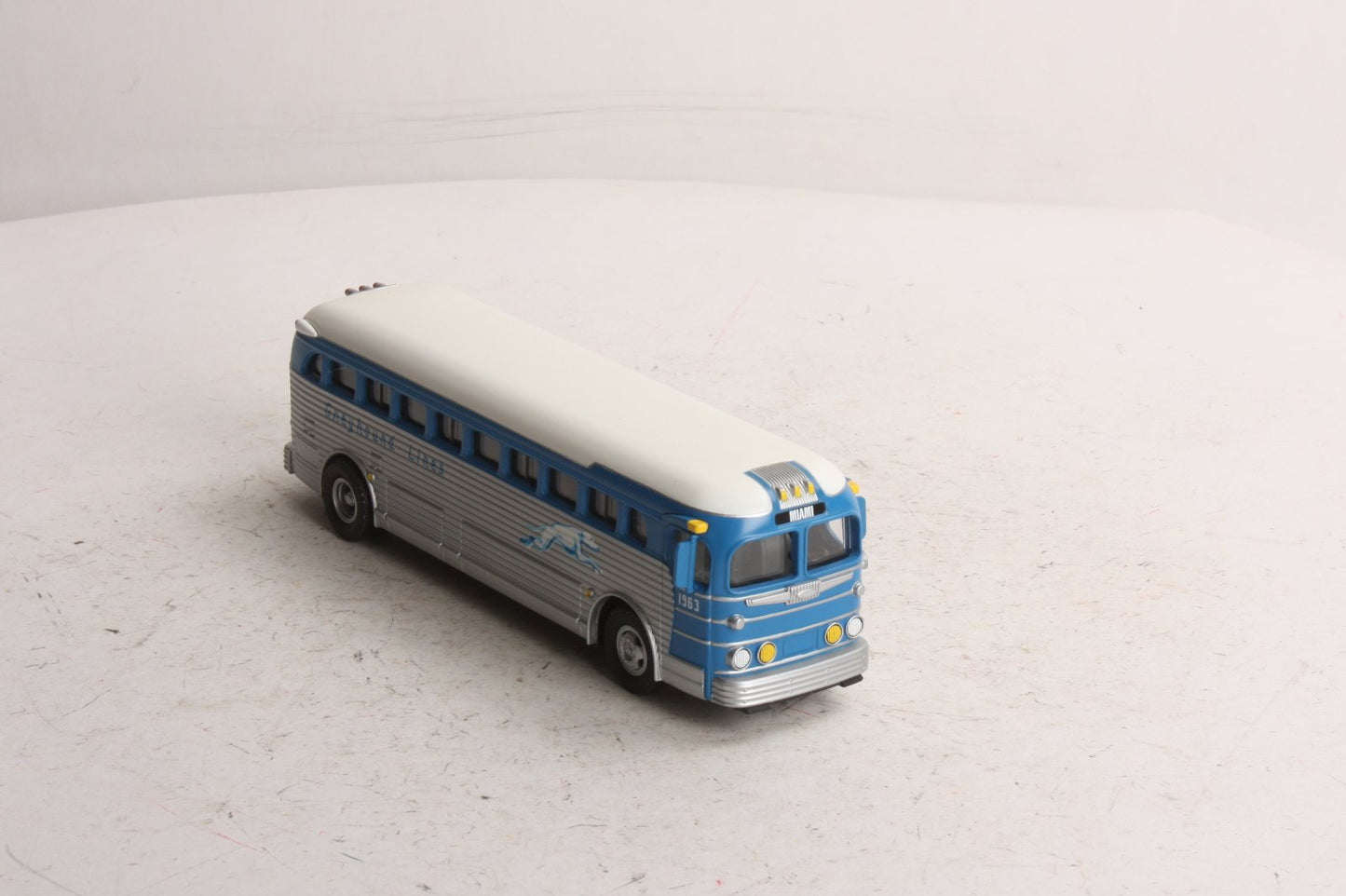 MTH 30-50040 Greyhound - Miami Die-Cast Bus #1963
