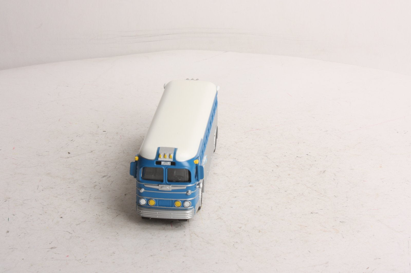 MTH 30-50040 Greyhound - Miami Die-Cast Bus #1963