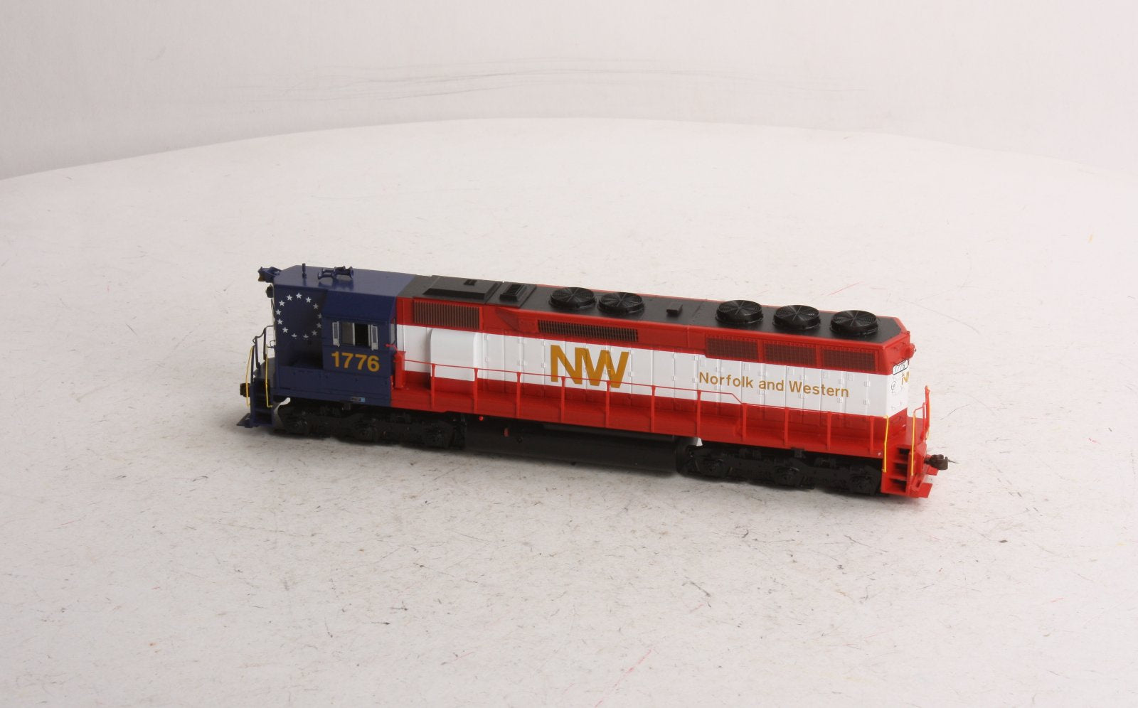 Athearn 95416 HO N&W/Bicentennial RTR SD45 Diesel Locomotive #1776