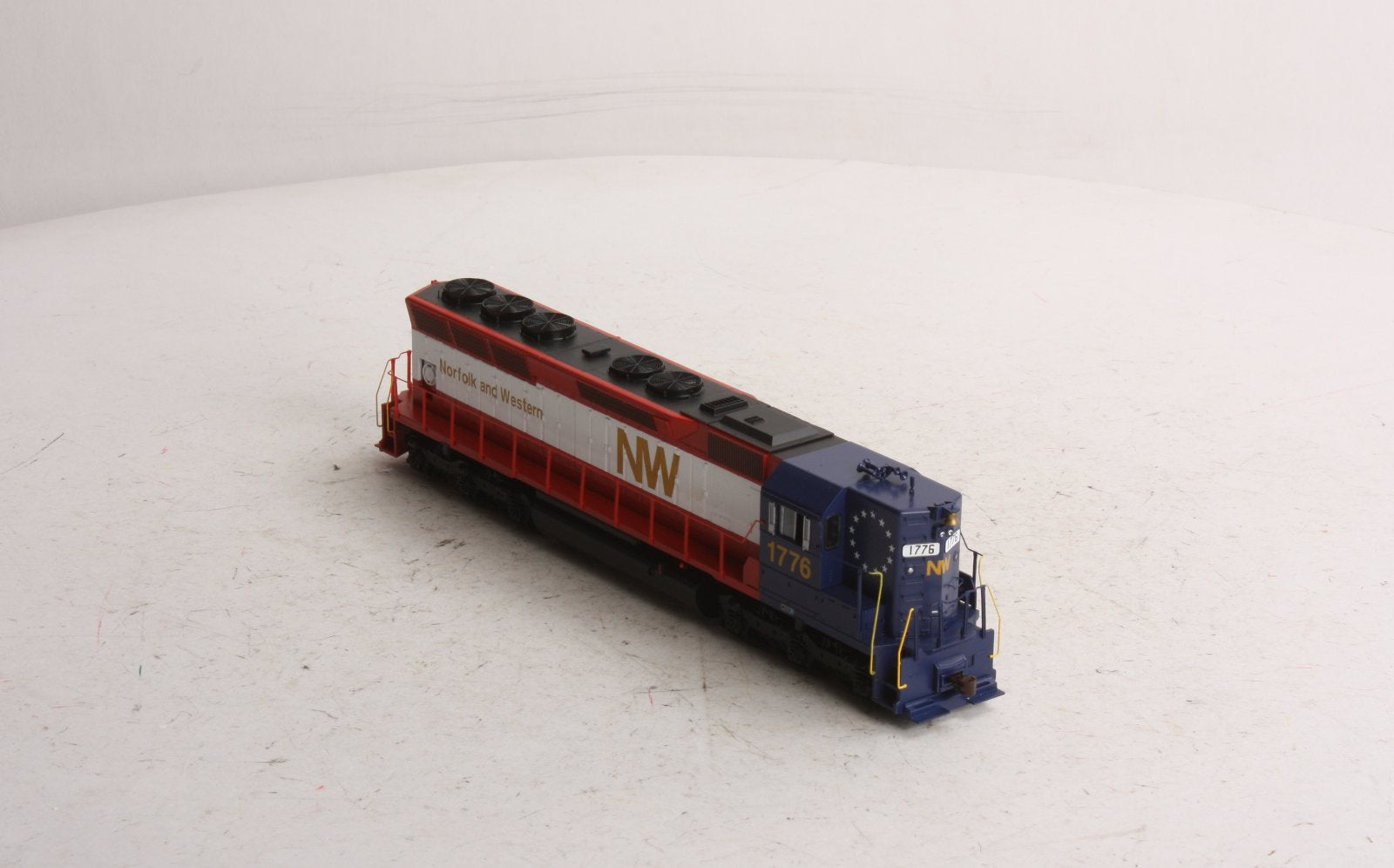 Athearn 95416 HO N&W/Bicentennial RTR SD45 Diesel Locomotive #1776