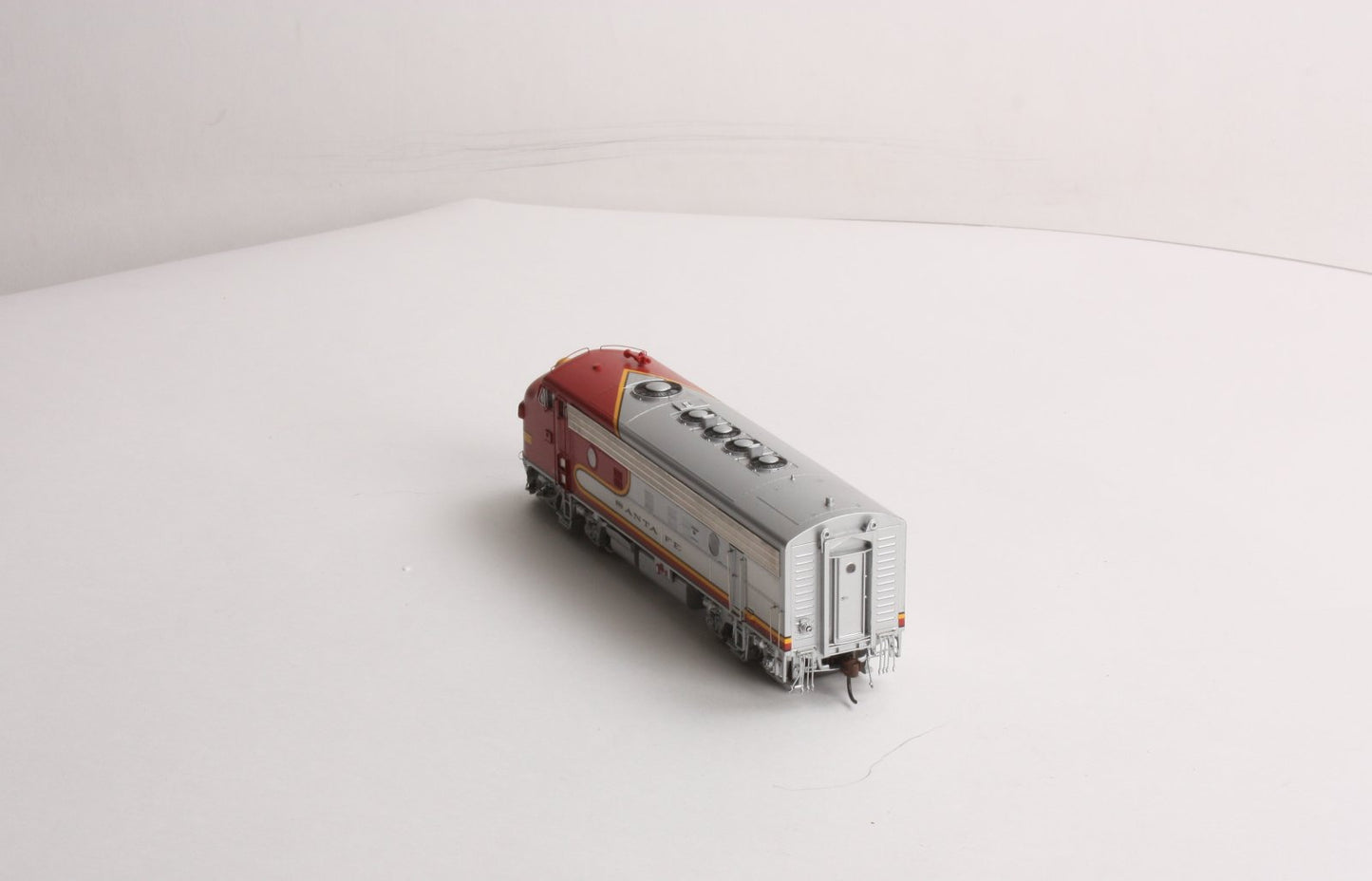 Athearn G22504 HO Santa Fe F7A Diesel Locomotive W/O Sound #42C