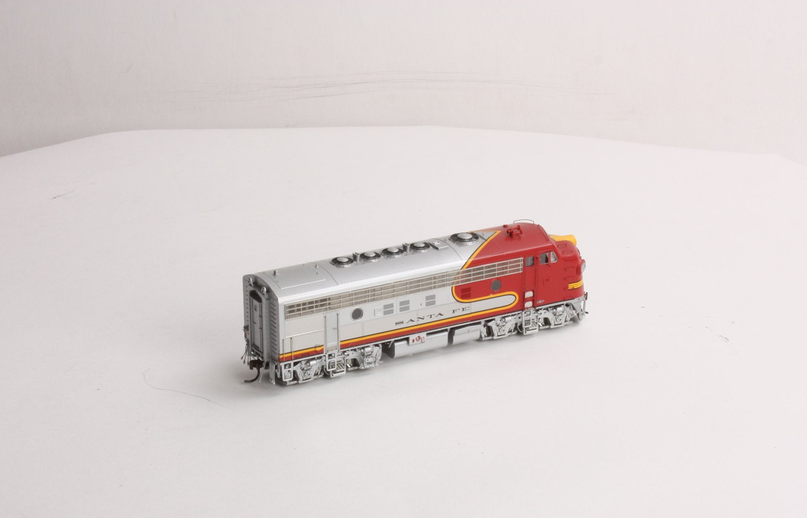 Athearn G22504 HO Santa Fe F7A Diesel Locomotive W/O Sound #42C
