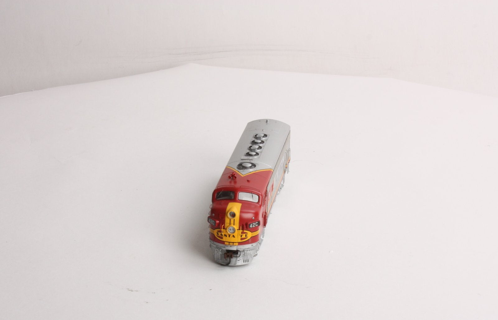 Athearn G22504 HO Santa Fe F7A Diesel Locomotive W/O Sound #42C