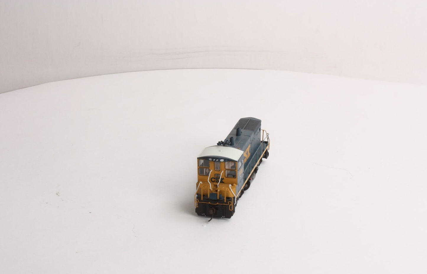 Athearn 95844 HO Scale CSX SW1500 Diesel Locomotive #1108