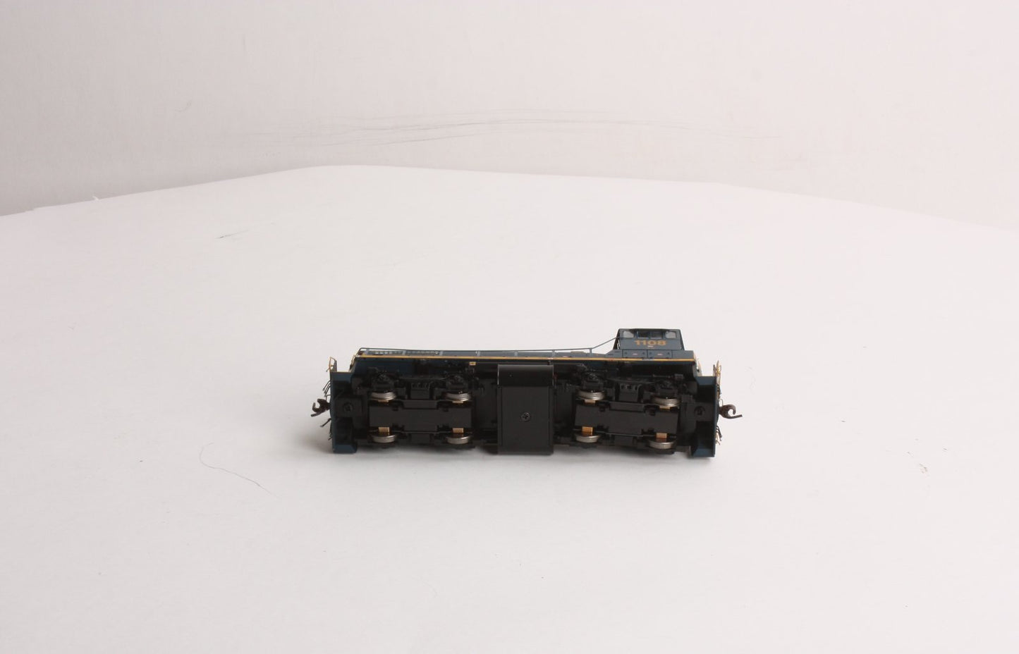 Athearn 95844 HO Scale CSX SW1500 Diesel Locomotive #1108