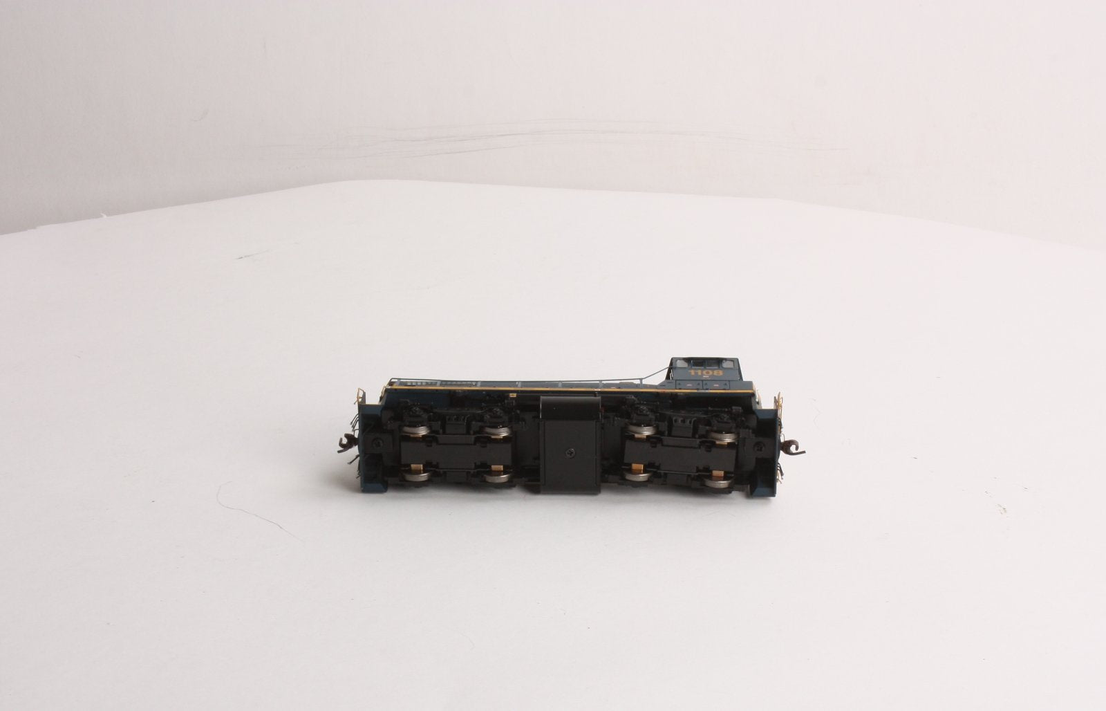 Athearn 95844 HO Scale CSX SW1500 Diesel Locomotive #1108