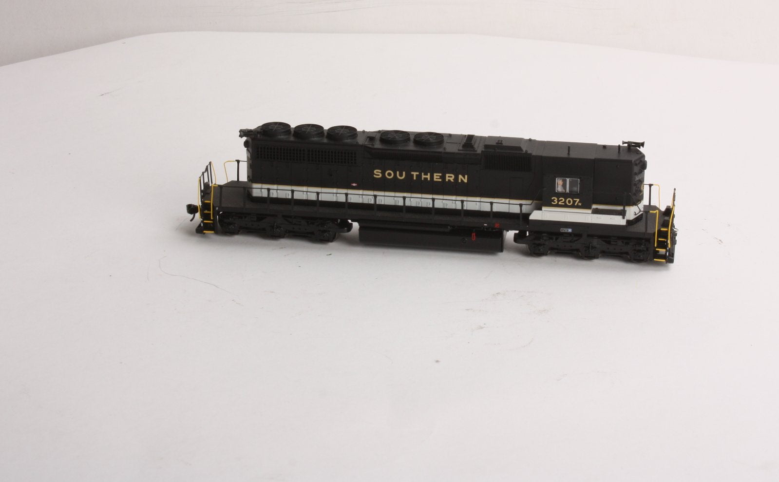Broadway Limited 1252 HO Southern EMD SD40-2 High Hood Powered Diesel Loco #3207